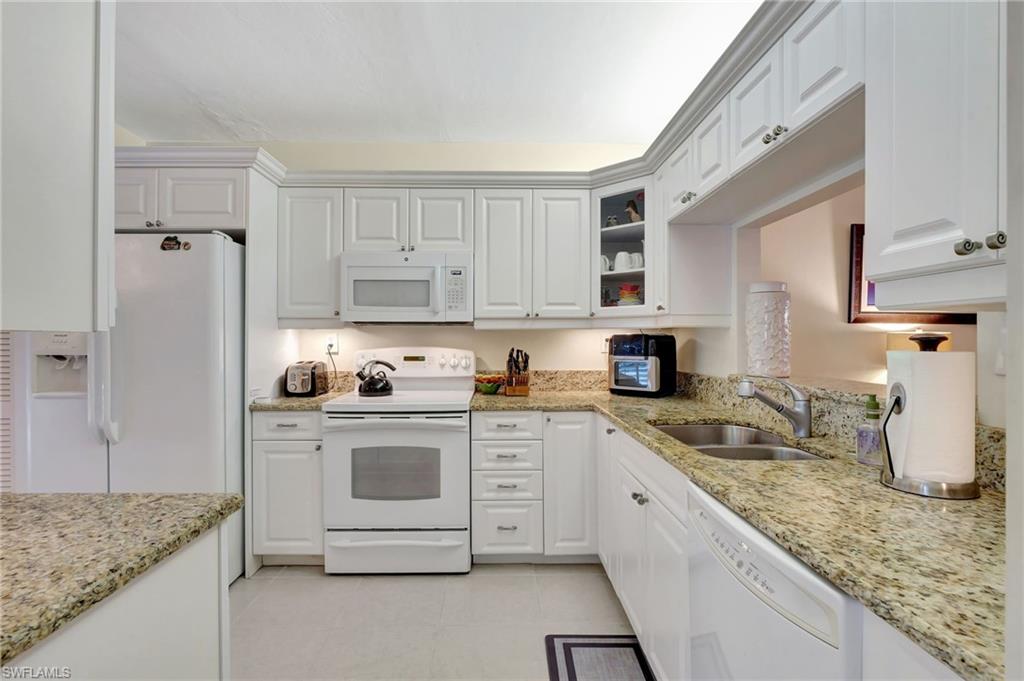 1818 Kings Lake Blvd # 103 Property Photo 2