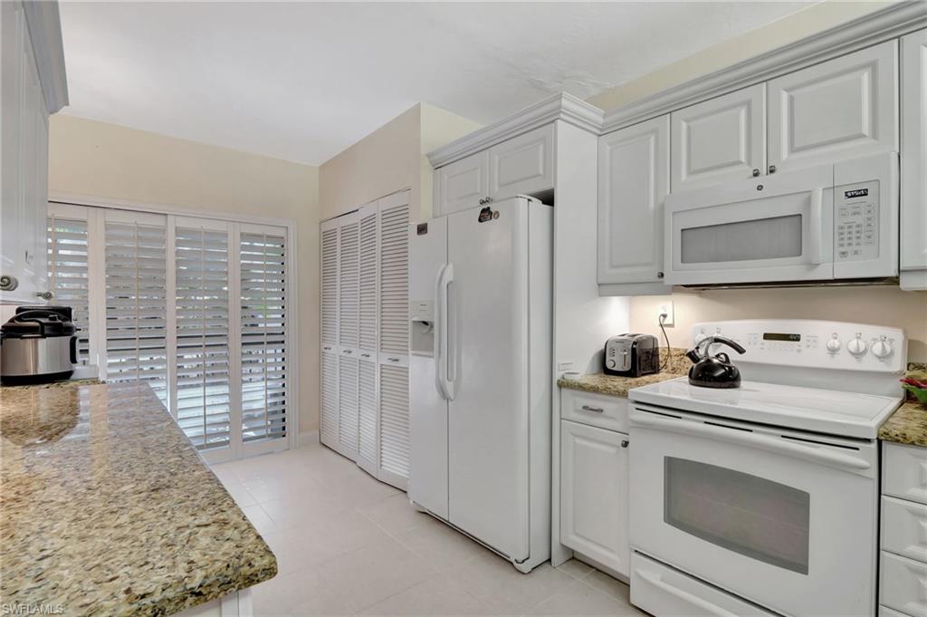 1818 Kings Lake Blvd # 103 Property Photo 3