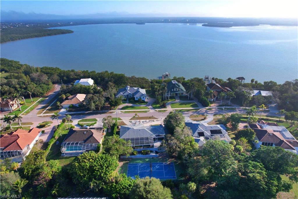 580 Inlet Dr Property Photo
