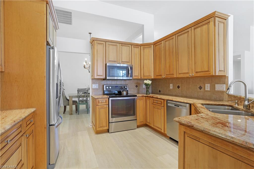 7699 Groves Rd Property Photo 11