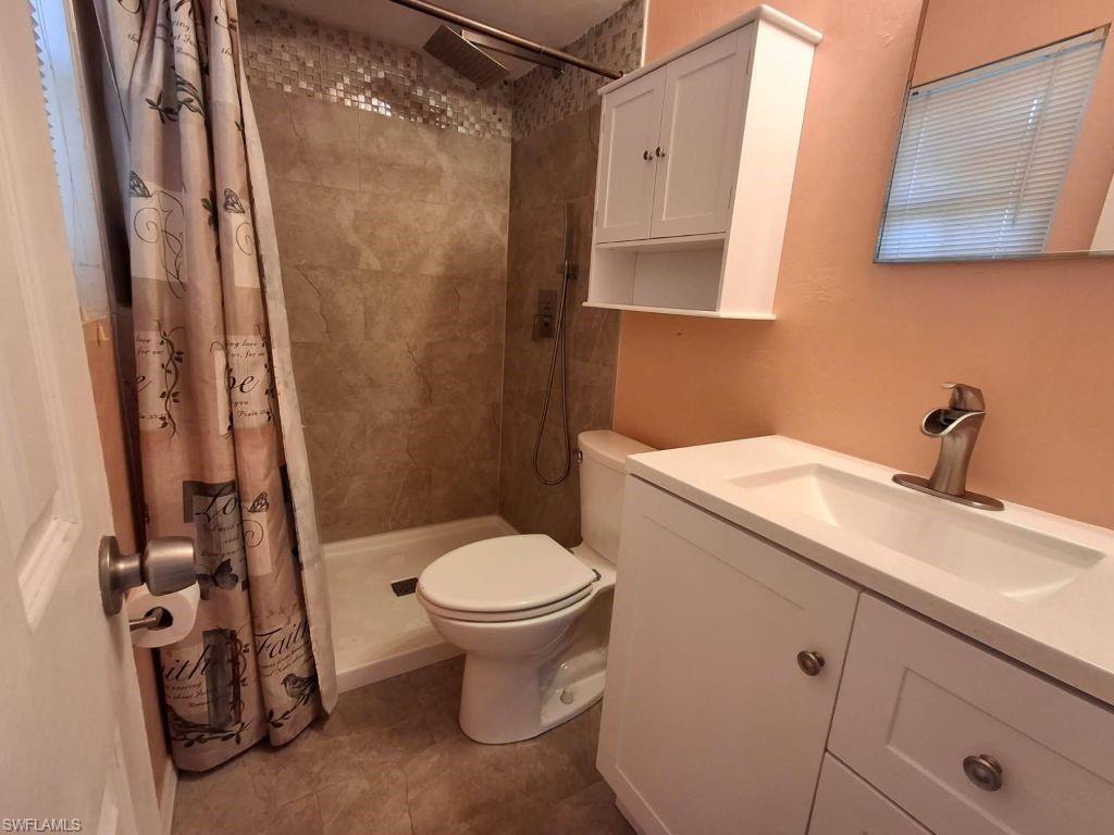 1907 Longfellow Dr Property Photo 9