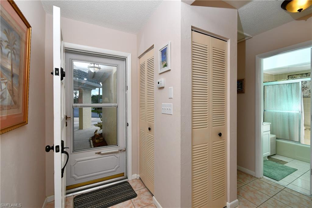 8 Park Lane Cir Property Photo 3