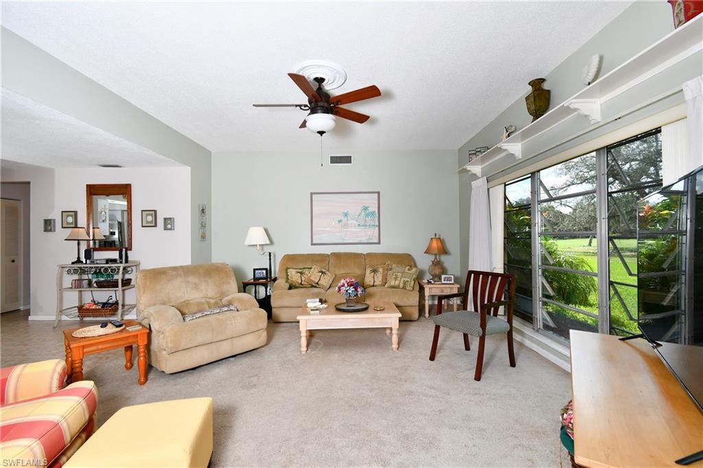 8 Park Lane Cir Property Photo 6