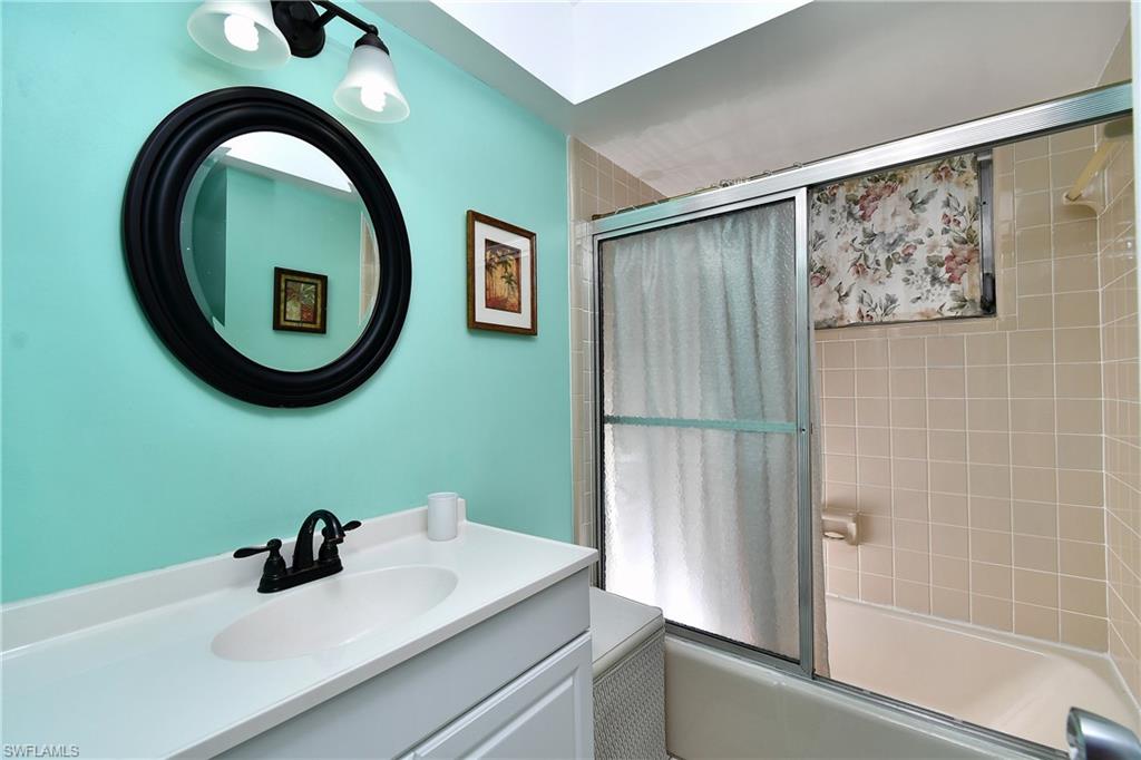 8 Park Lane Cir Property Photo 15