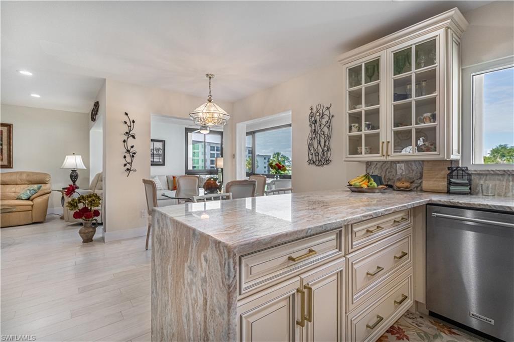 7402 Lake Breeze Dr # 301 Property Photo 4