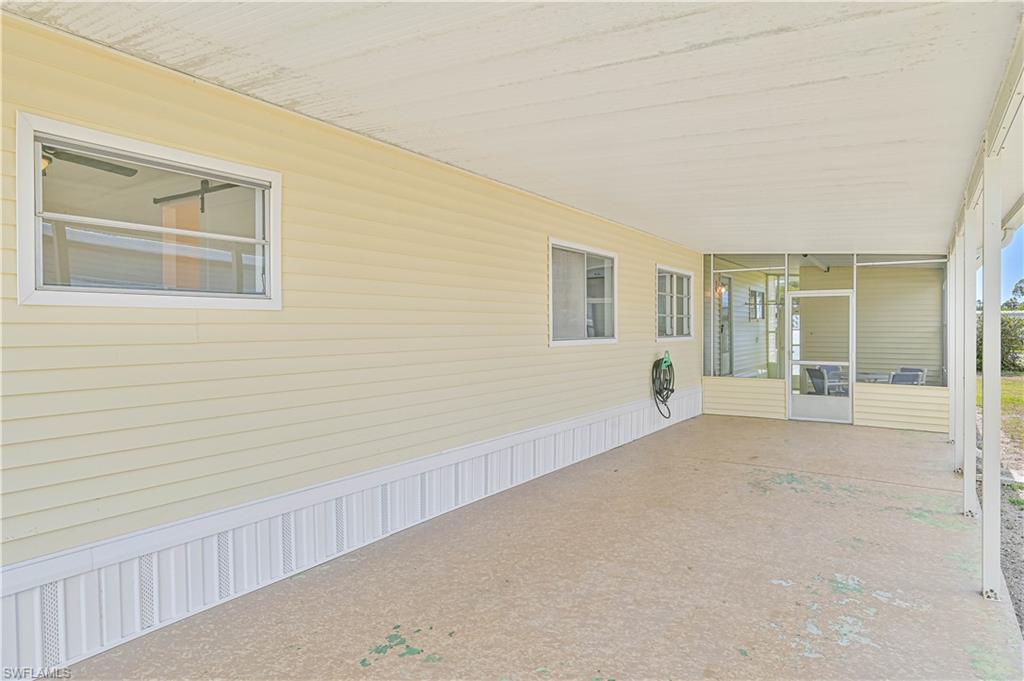 74 Sturbridge Ln Property Photo 3