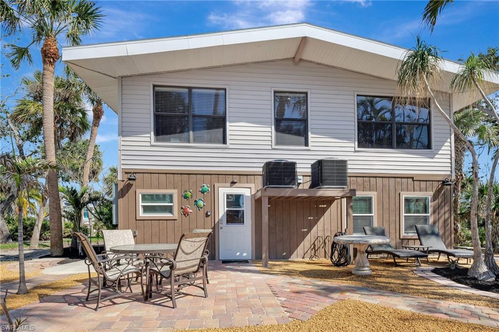 5370/5372 Palmetto St Property Photo 3