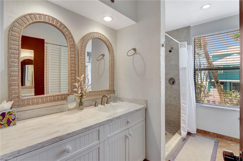 5370/5372 Palmetto St Property Photo 31