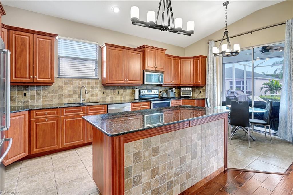 1741 Emerald Cove Cir Property Photo 16