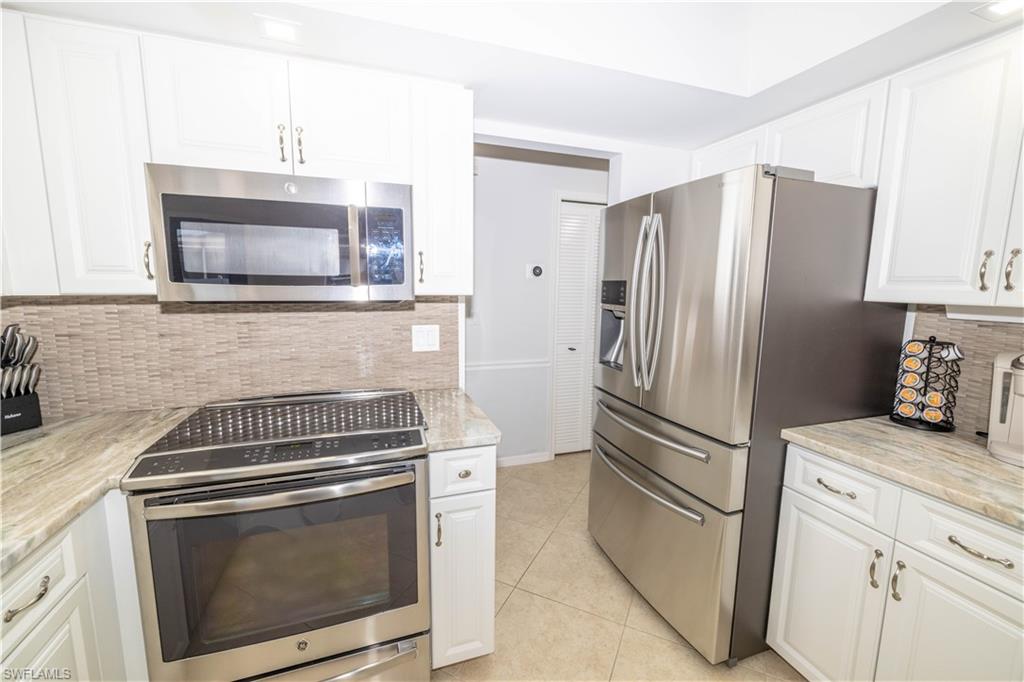 1295 Riverhead Ave Property Photo 17