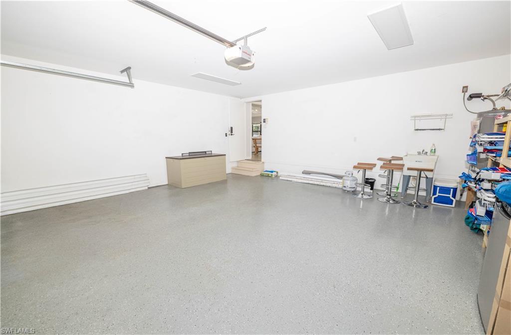 1295 Riverhead Ave Property Photo 48