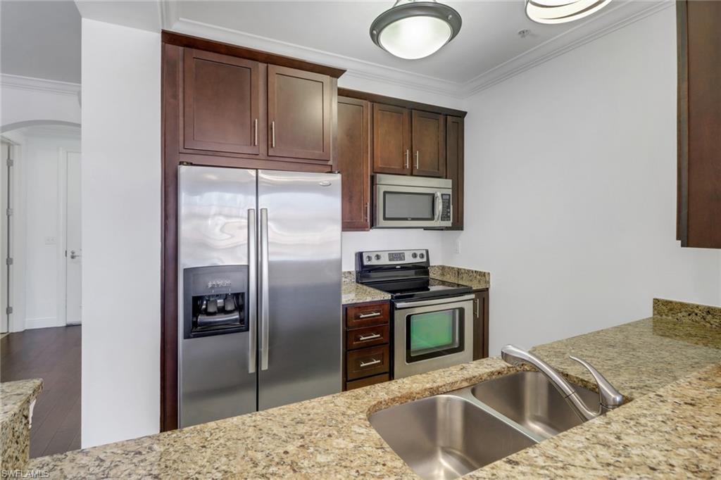 23191 Fashion Dr # 8210 Property Photo 3