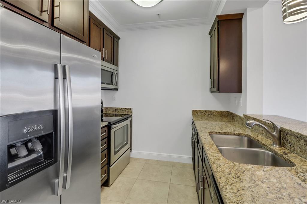 23191 Fashion Dr # 8210 Property Photo 4
