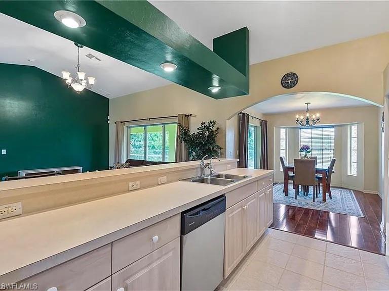 50 Tena Ave S Property Photo 6