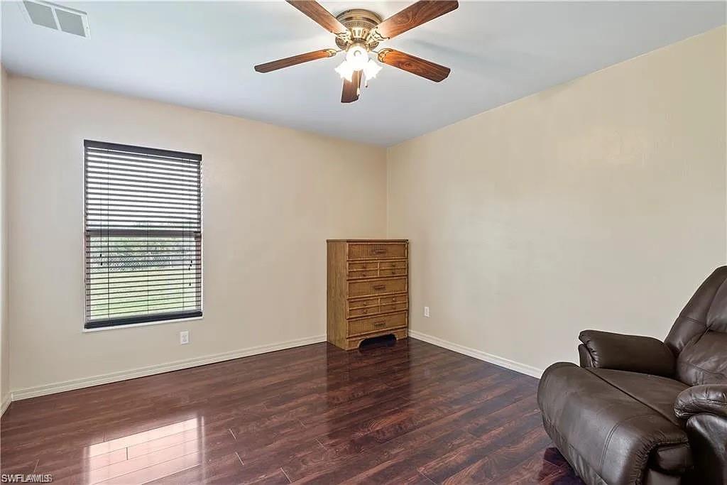 50 Tena Ave S Property Photo 10