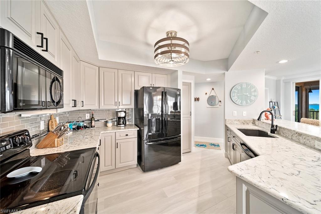 8751 Estero Blvd # 501 Property Photo 9