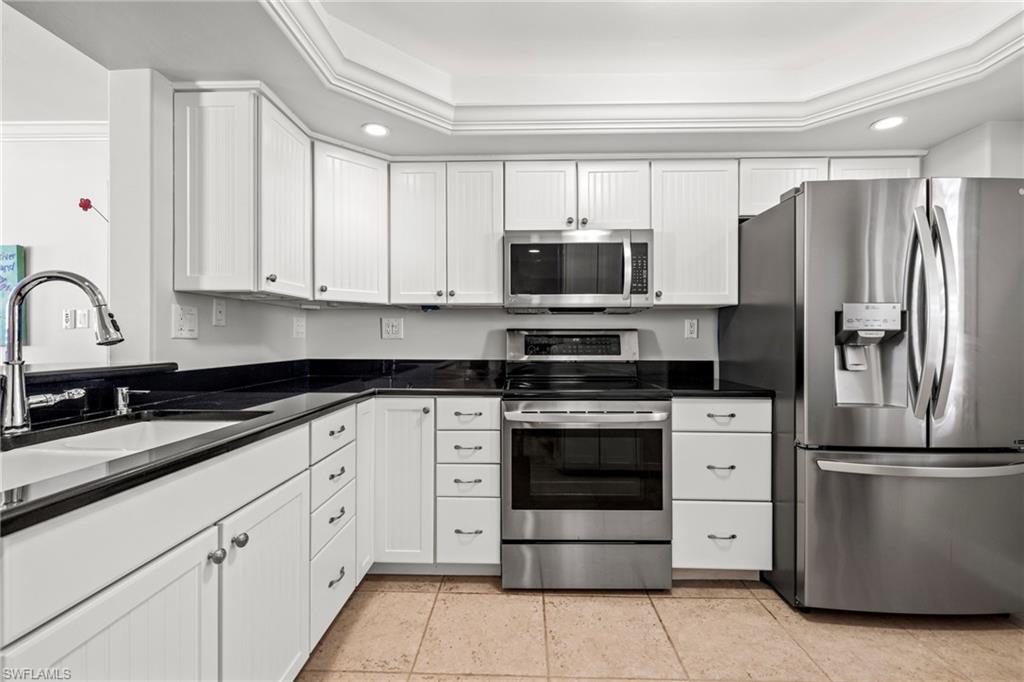 6660 Estero Blvd # 802 Property Photo 3