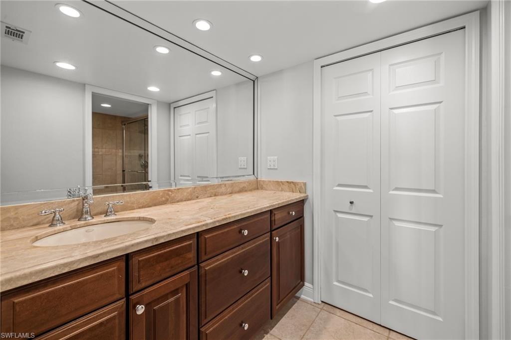 6660 Estero Blvd # 802 Property Photo 19