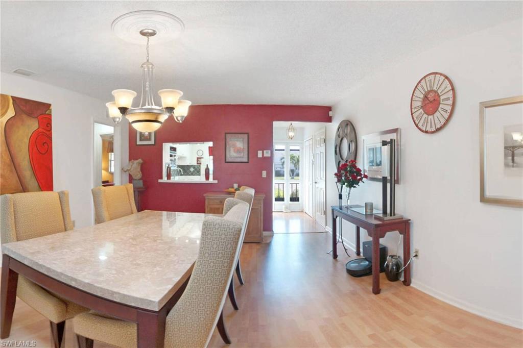 6942 Edgewater Cir Property Photo 9