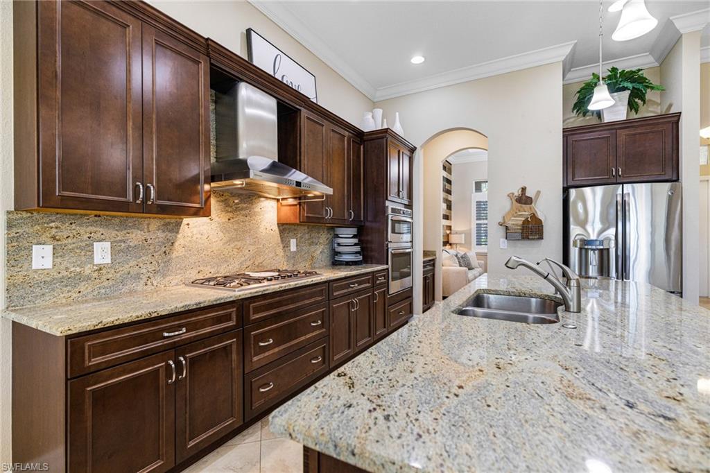 12809 Fairway Cove Ct Property Photo 11