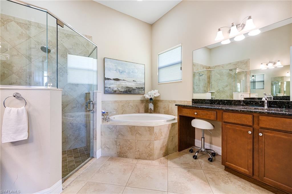 12809 Fairway Cove Ct Property Photo 22