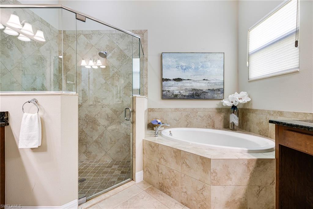 12809 Fairway Cove Ct Property Photo 24