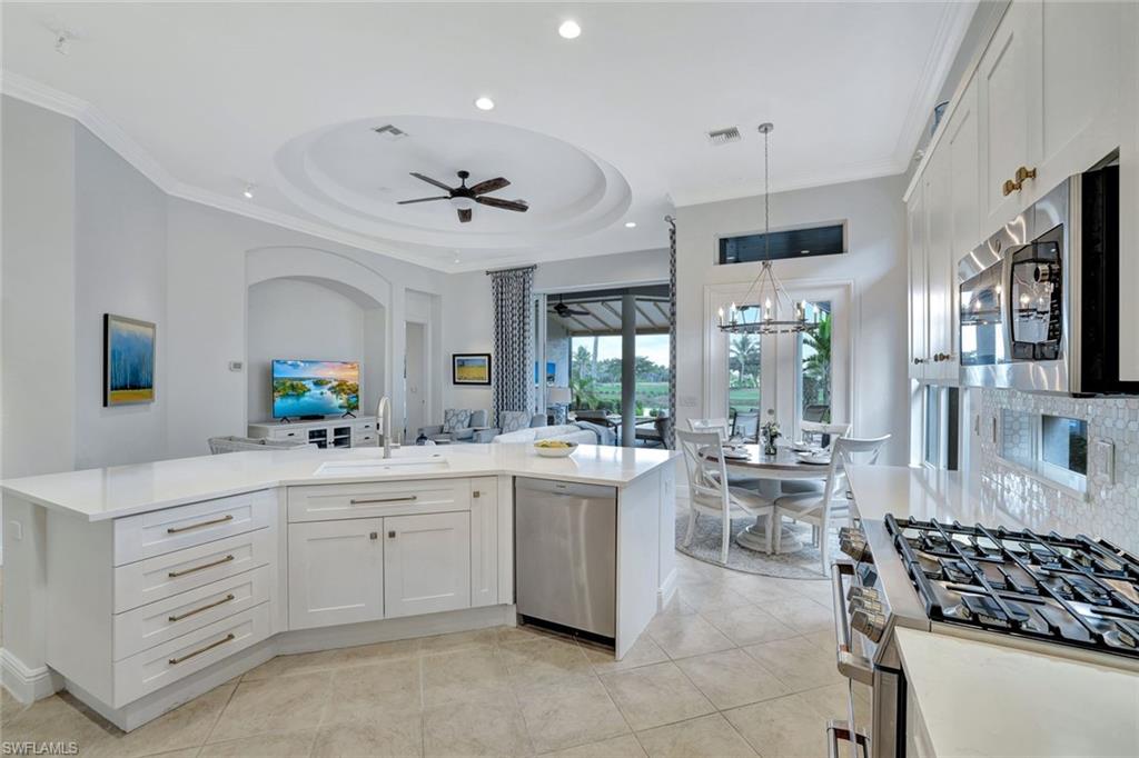 8988 Cherry Oaks Trl Property Photo 7