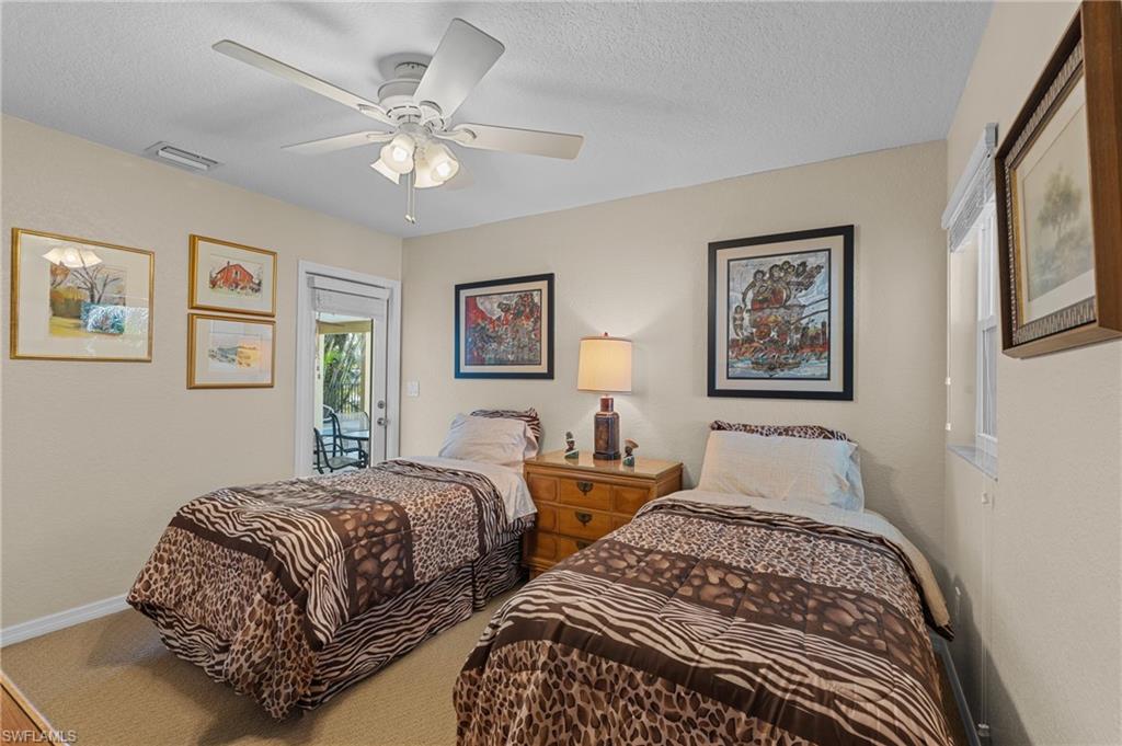 2284 Palm Tree Dr Property Photo 27