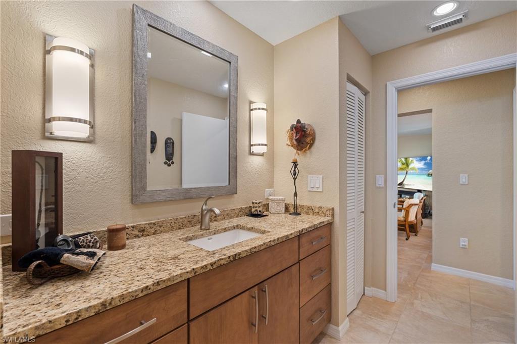 2284 Palm Tree Dr Property Photo 29