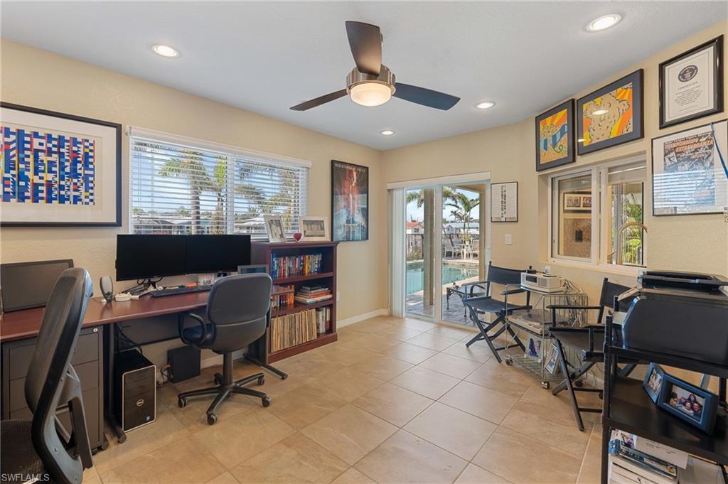 2284 Palm Tree Dr Property Photo 31