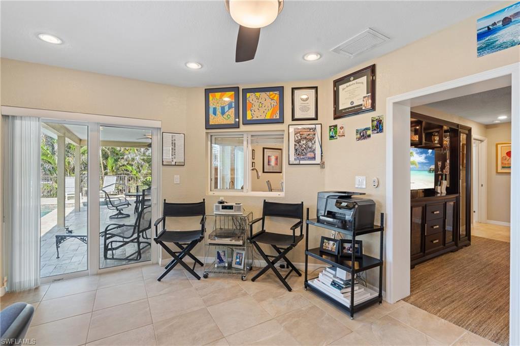 2284 Palm Tree Dr Property Photo 32