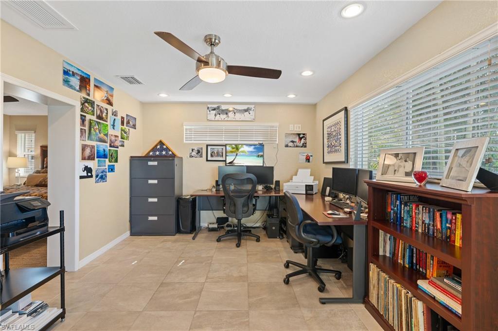 2284 Palm Tree Dr Property Photo 33