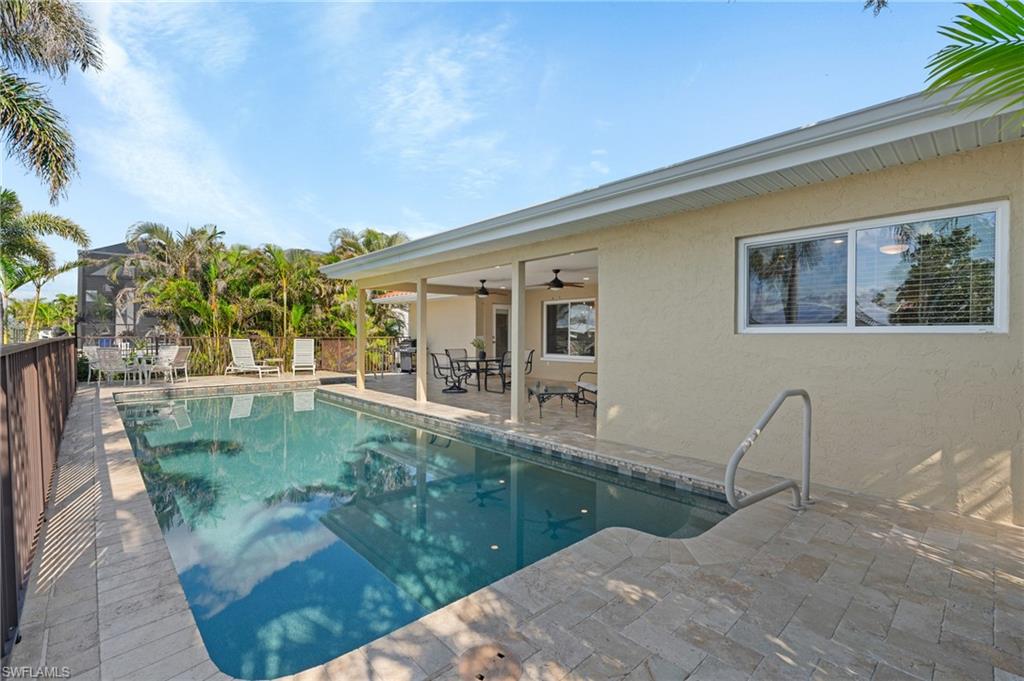 2284 Palm Tree Dr Property Photo 37