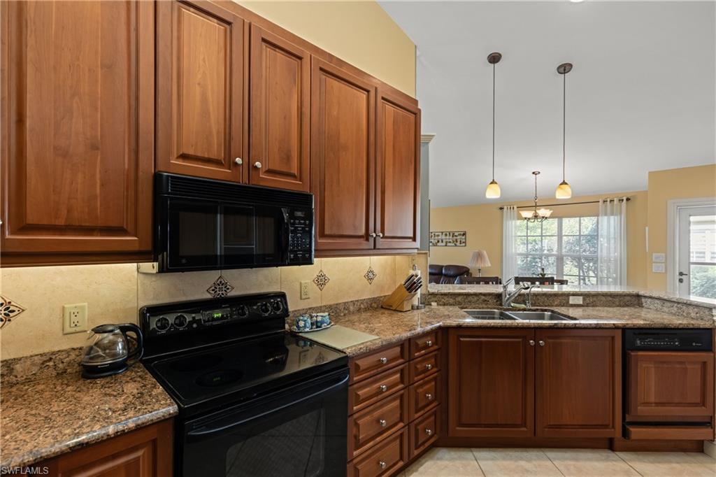 15064 Sterling Oaks Dr Property Photo 6