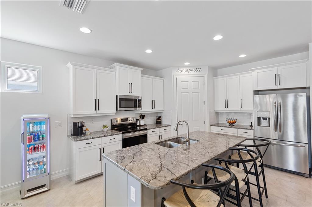14837 Windward Ln Property Photo 8
