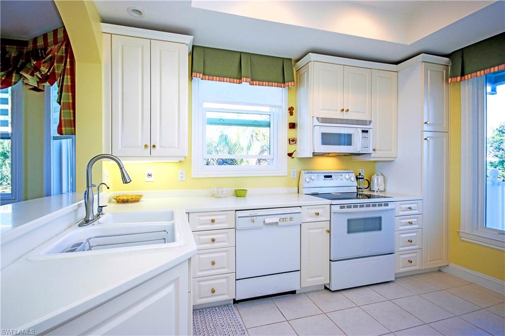 5775 Baltusrol Ct # 302 Property Photo 5