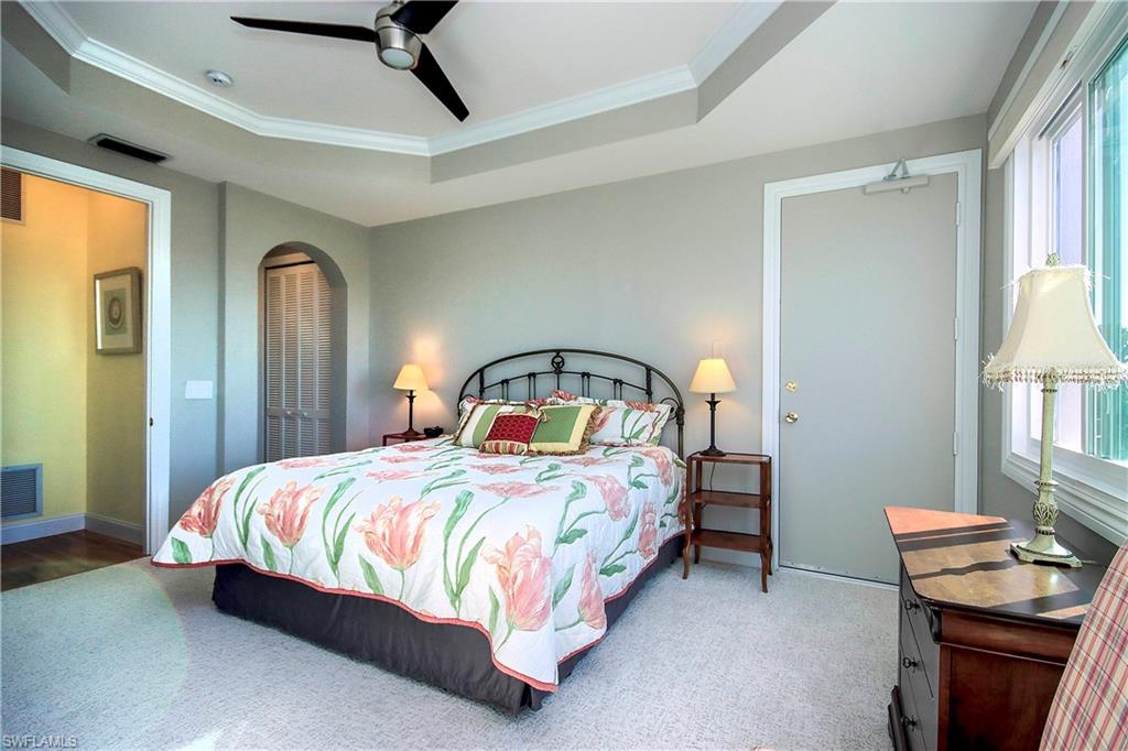 5775 Baltusrol Ct # 302 Property Photo 10