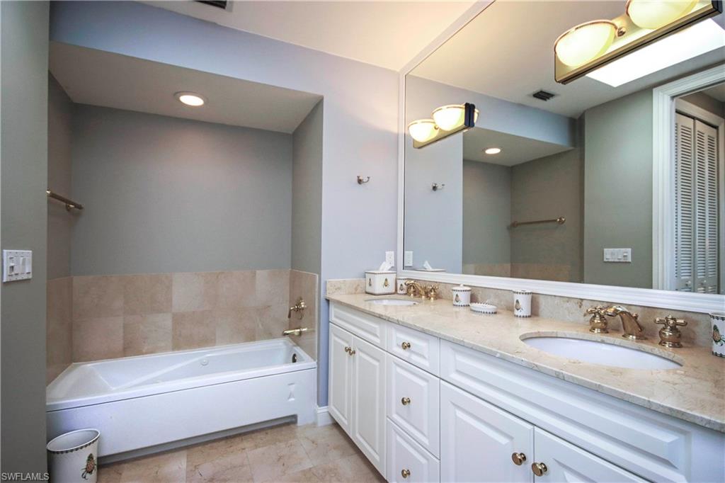 5775 Baltusrol Ct # 302 Property Photo 13