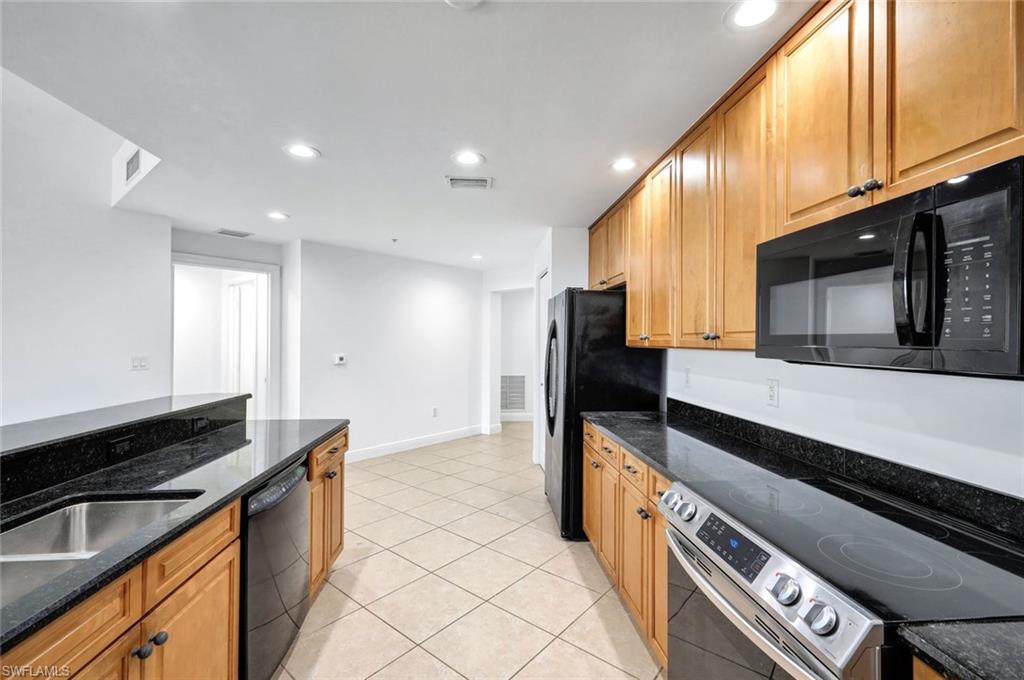 5793 Cape Harbour Dr # 1212 Property Photo 4