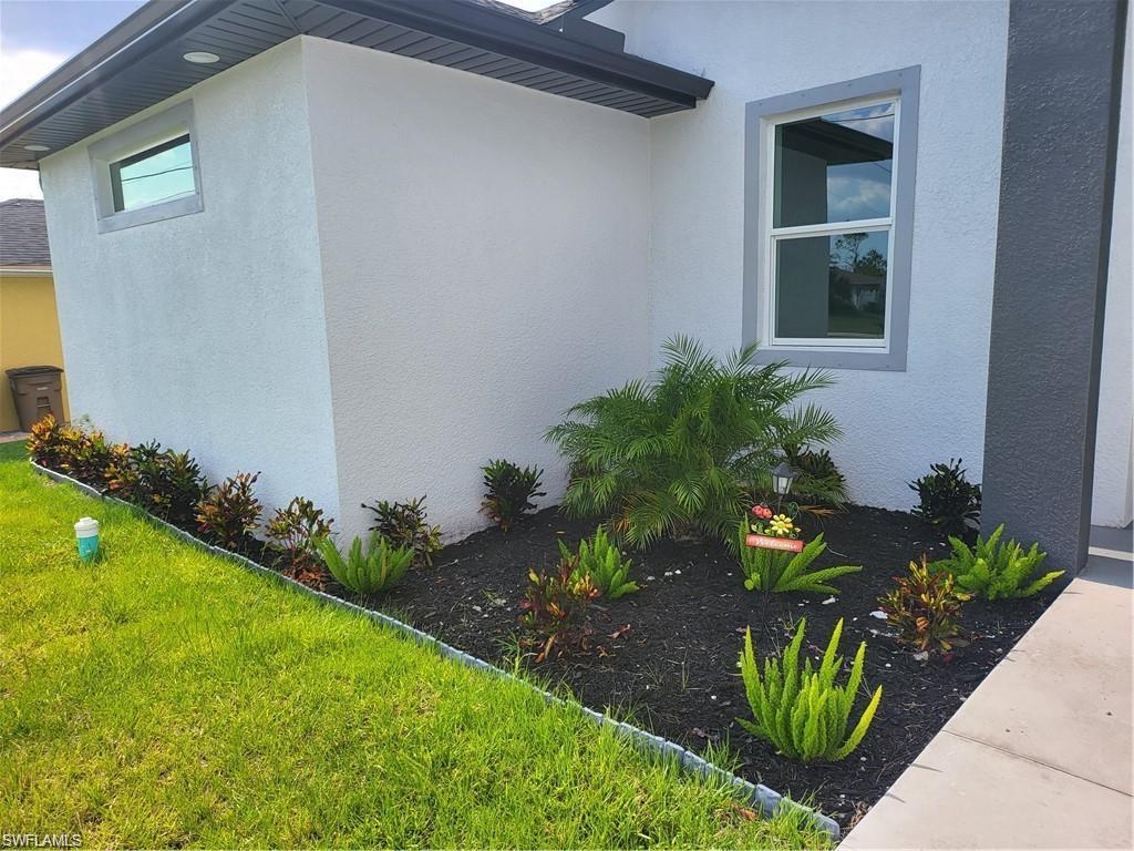 2815 Van Buren Pkwy Property Photo 3