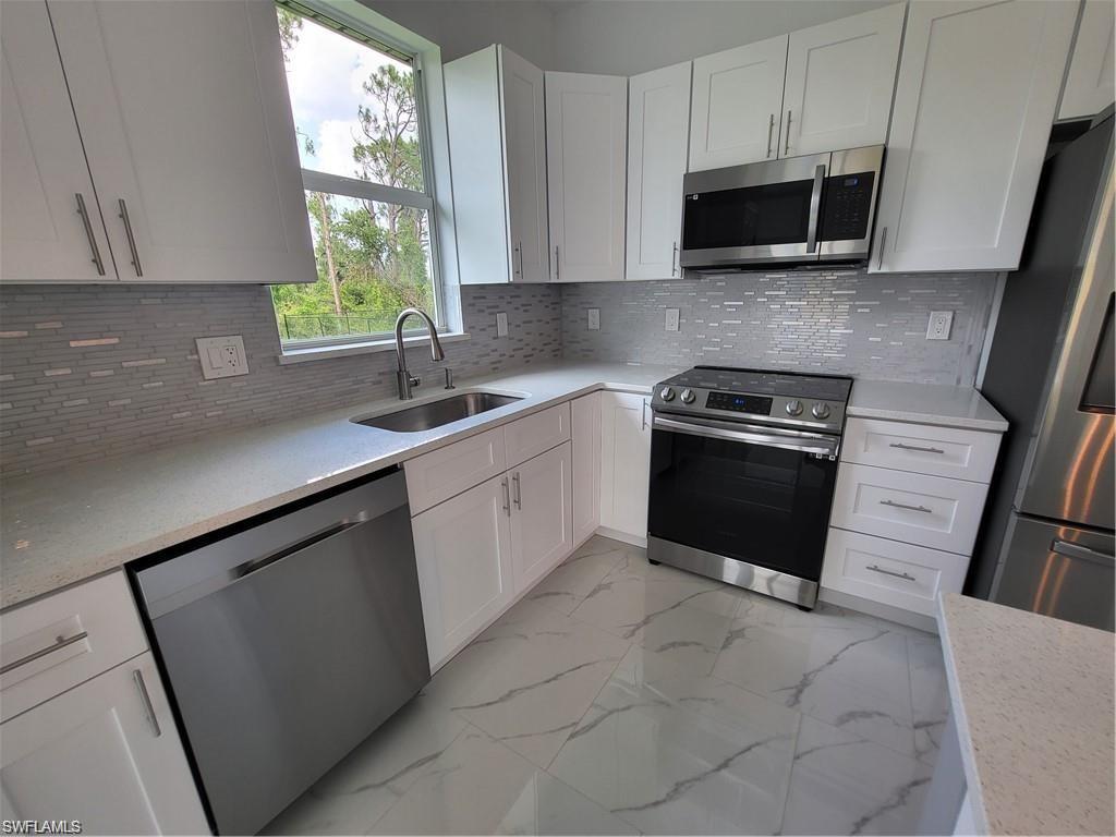 2815 Van Buren Pkwy Property Photo 11