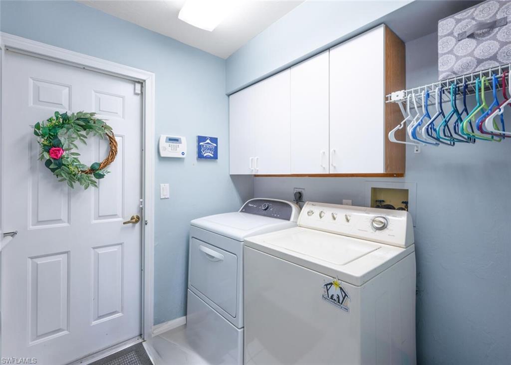 925 Charlemagne Blvd Property Photo 17
