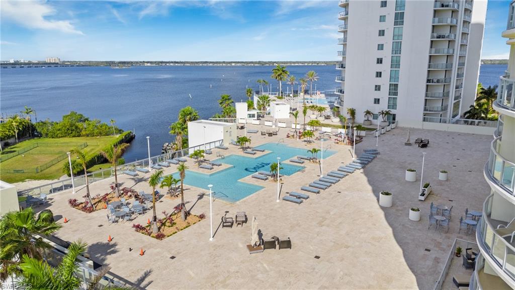 3000 Oasis Grand Blvd 2203 Property Photo 3
