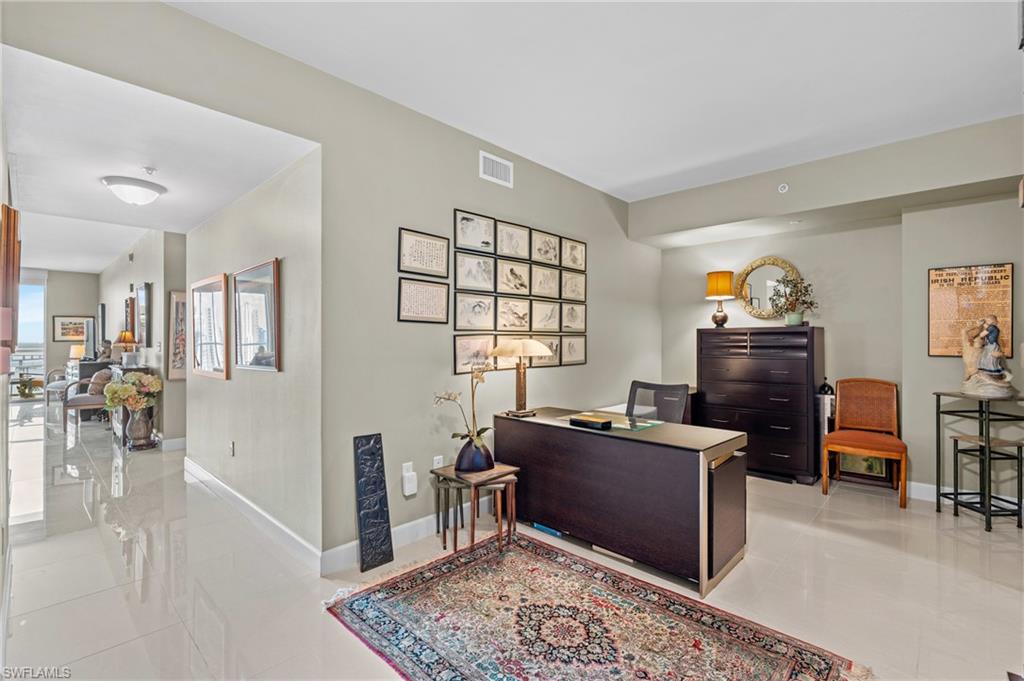 3000 Oasis Grand Blvd 2203 Property Photo 6