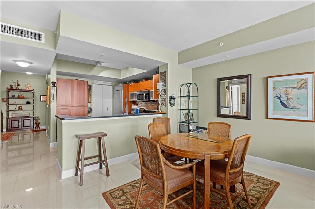 3000 Oasis Grand Blvd 2203 Property Photo 8