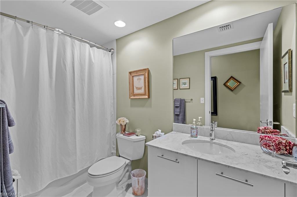 3000 Oasis Grand Blvd 2203 Property Photo 14