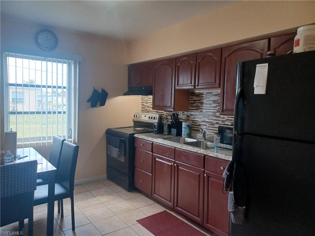 302 E Jersey Rd Property Photo 4