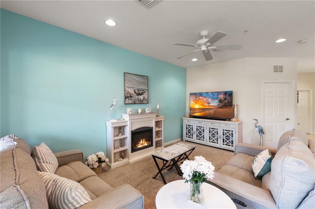 9651 Spanish Moss Way # 4112 Property Photo 6