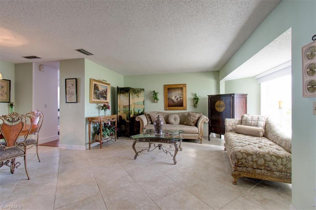 3724 Country Club Blvd Property Photo 3