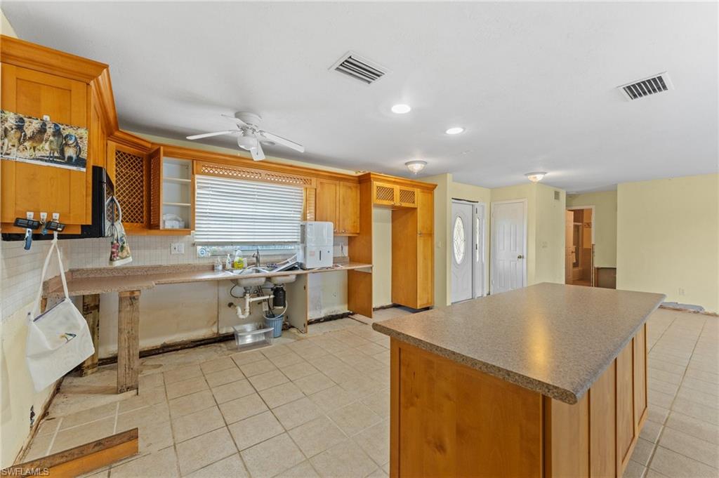 5310 Colonade Ct Property Photo 6